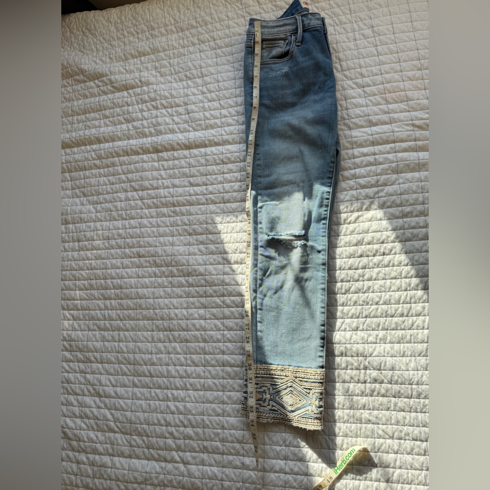 DRIFTWOOD Light Blue Cropped Jeans with Embroidery - Picture 8 of 8